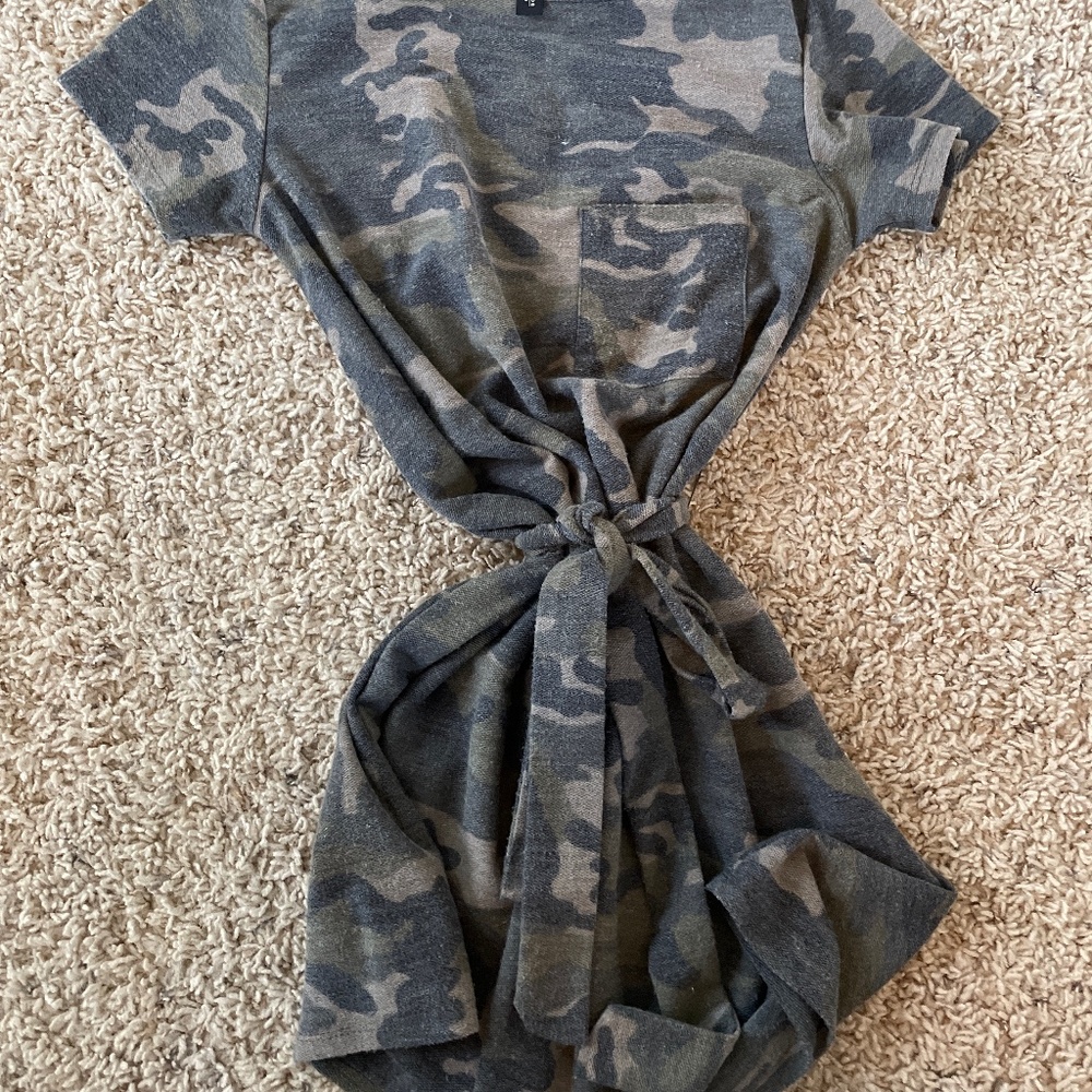 Ollie & Chloe (Francesca) camo dress - XS
